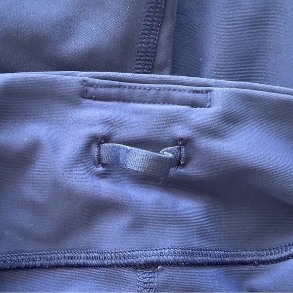 Lululemon Athletica Tight Stuff High Rise 24" Navy Scallop Hem Dot Fade Leggings - Picture 12 of 12